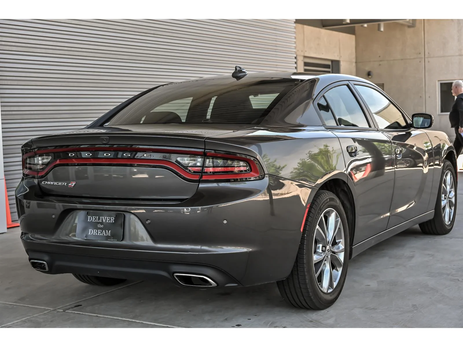 Used 2022 Gray Dodge SXT image 7