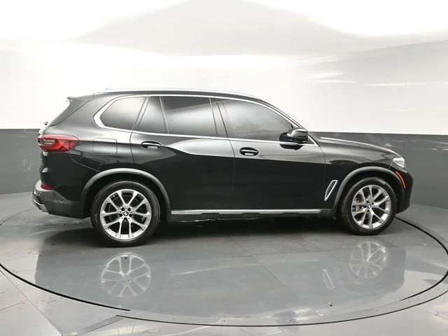 Used 2020 Black BMW sDrive40i image 8
