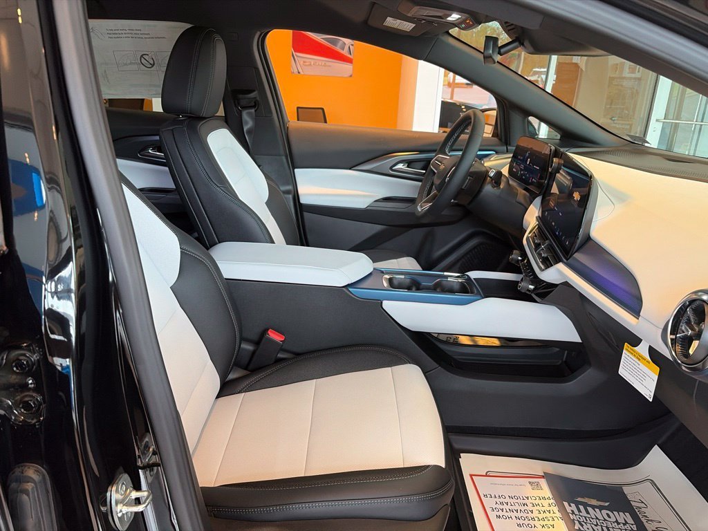 2026 Chevrolet Equinox EV 2LT - Photo 36