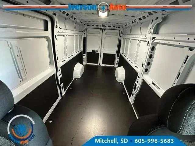 New 2026 Bright White Clear-Coat Exterior Paint RAM Tradesman image 11
