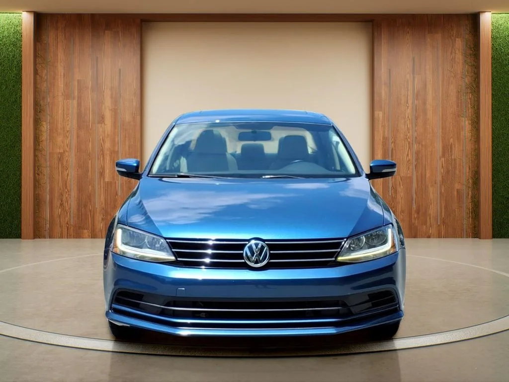 Certified Used 2017 Blue Volkswagen 1.4T SE image 2