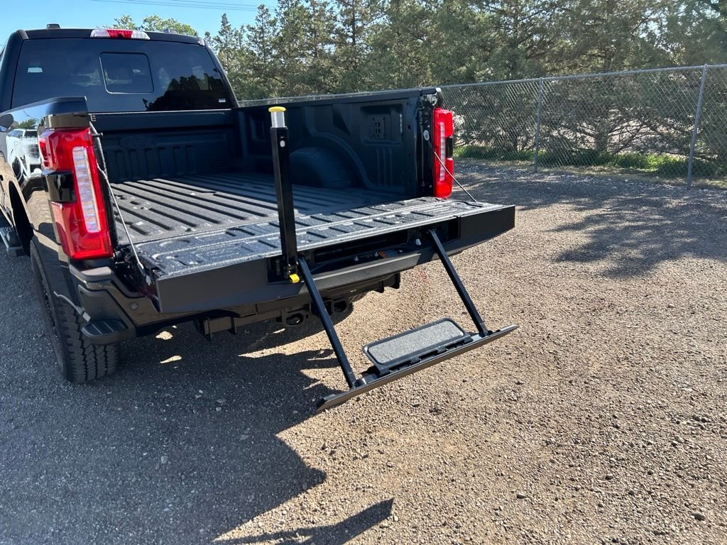 New 2026 Agate Black Metallic Ford Lariat image 7