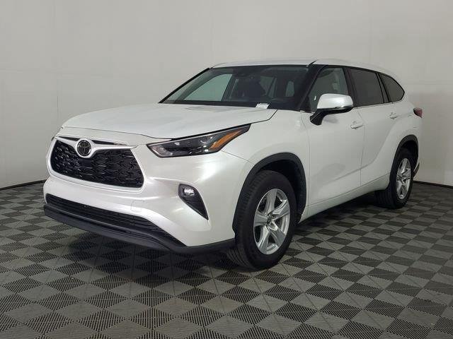 2025 Toyota Highlander LE
