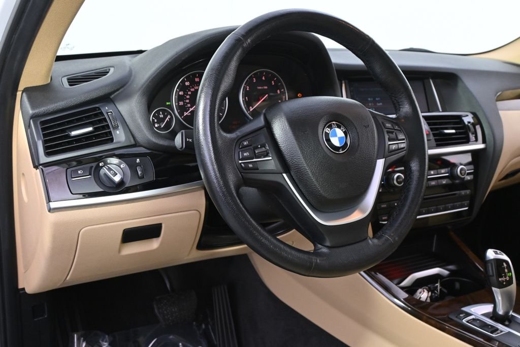Used 2017 White Metallic BMW xDrive28i image 11