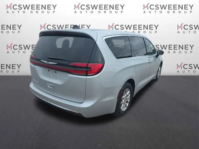 Used 2024 Silver Chrysler Touring L image 7