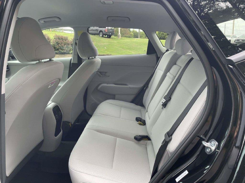 New 2027 Black Hyundai SEL Sport AWD image 9