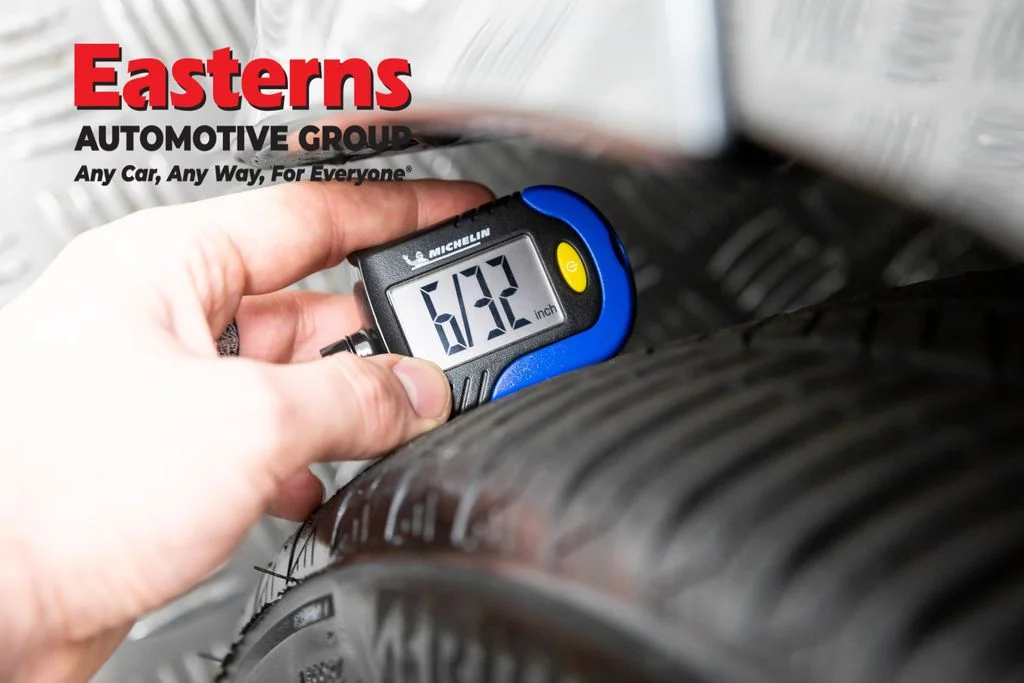 Used 2023 Gray Nissan 2.0 SR image 27