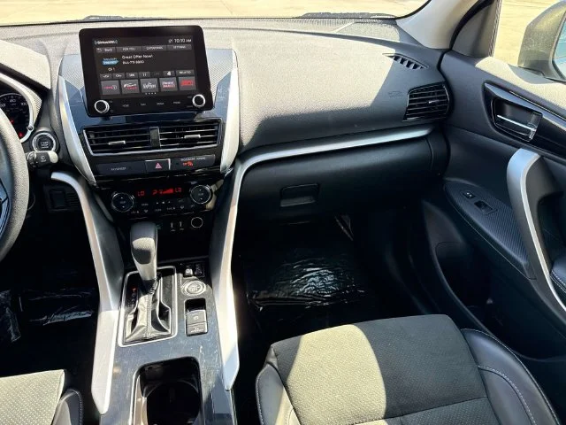 Used 2025 Silver Mitsubishi SE image 30
