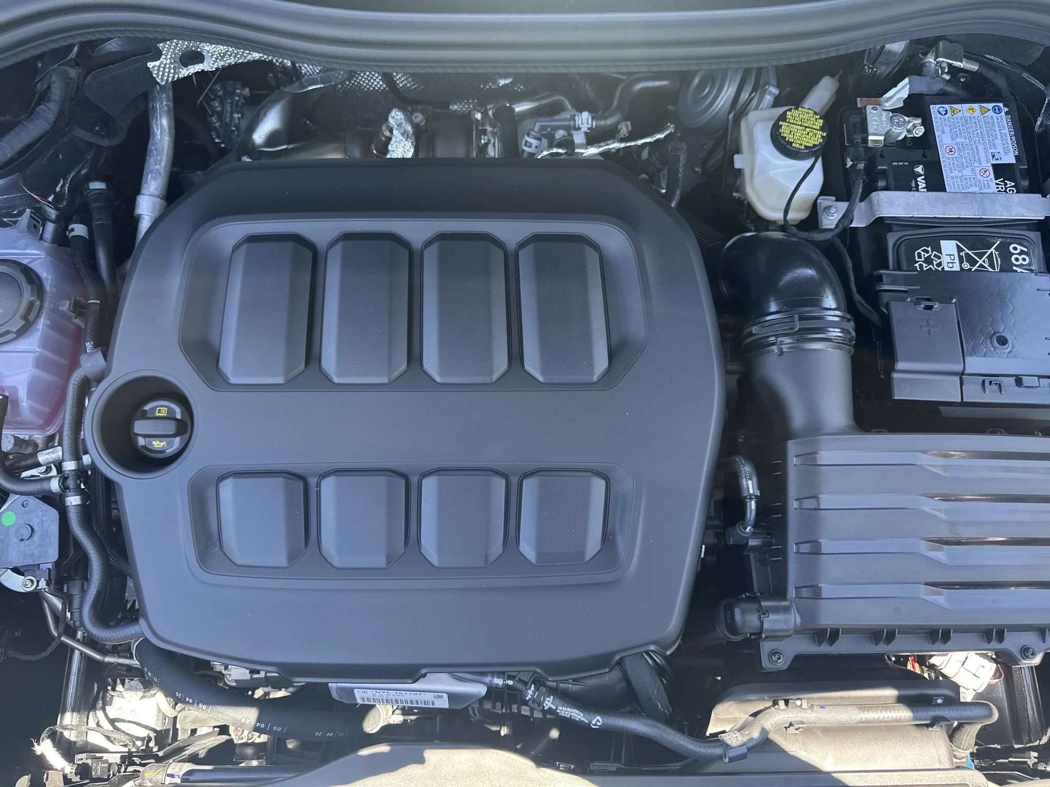 New 2026 Platinum Gray Metallic Volkswagen SE image 33