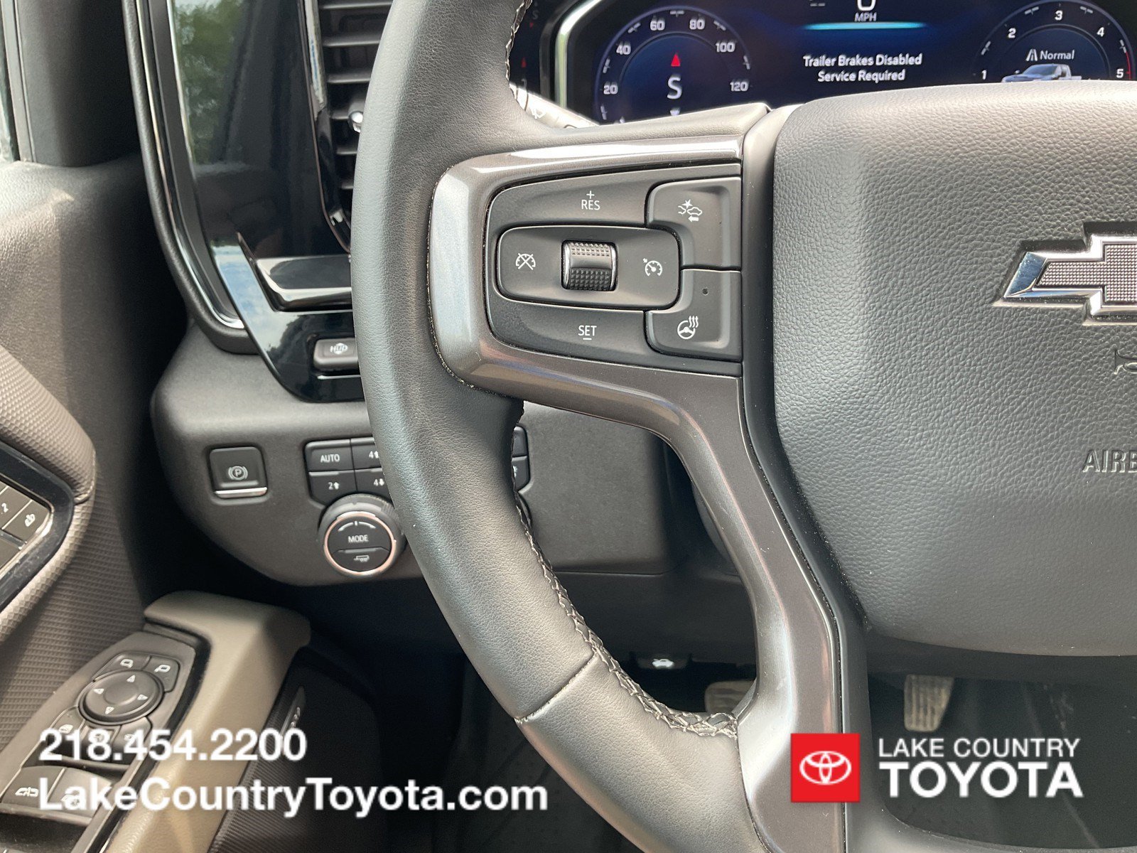 Used 2024 White Chevrolet ZR2 image 26