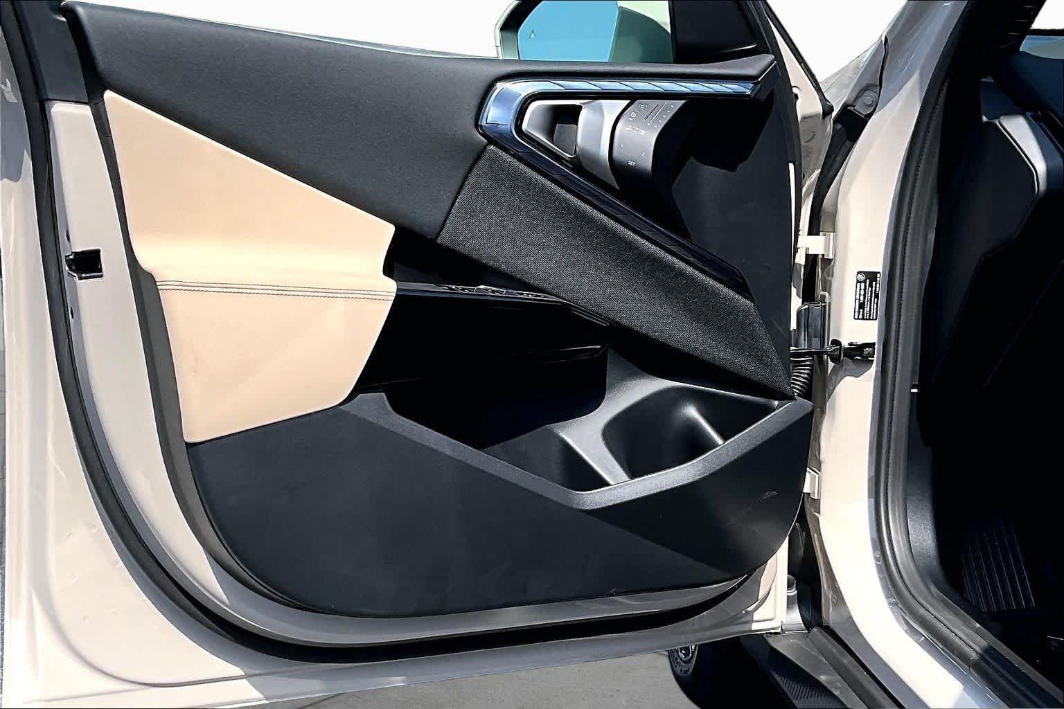 New 2026 Dune Grey Metallic BMW 30 xDrive image 10