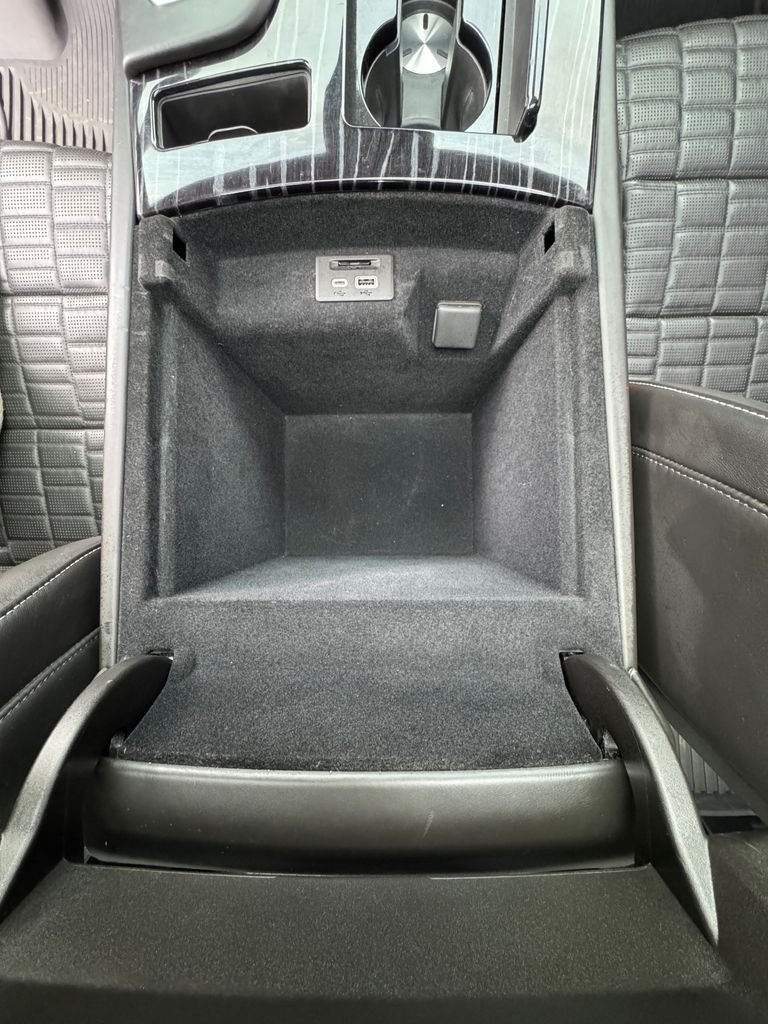 Used 2023 Argent Silver Metallic Cadillac V-Series image 27