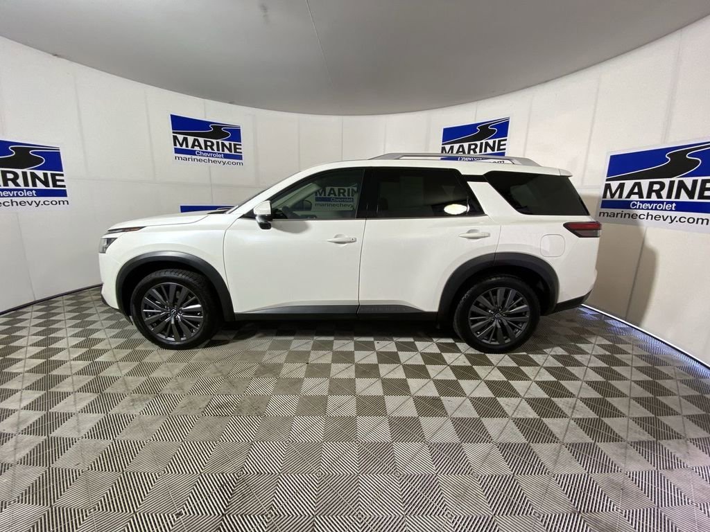 Used 2024 White Nissan SL image 10