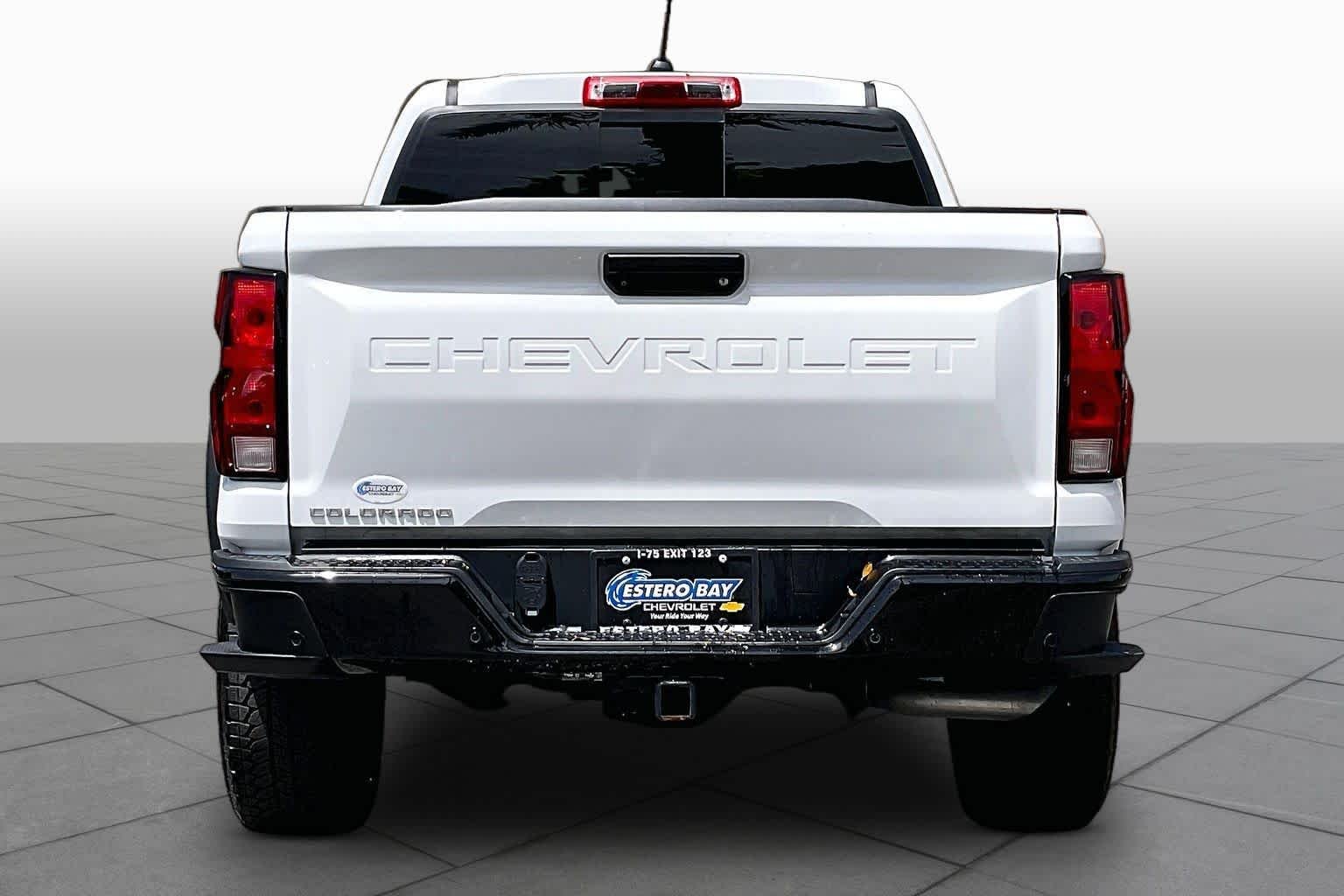 Used 2025 Summit White Chevrolet 4WD Trail Boss image 5