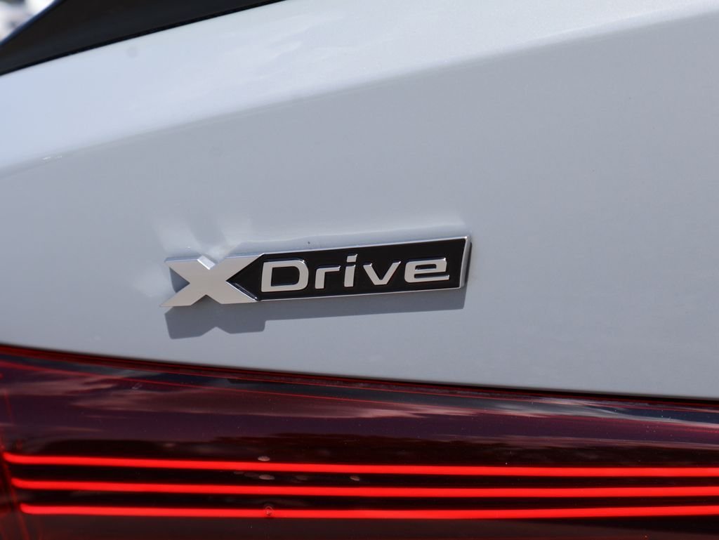 Used 2026 Brooklyn Gray Metallic BMW Competition image 9