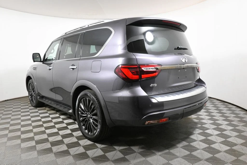 Certified Used 2023 Gray INFINITI Premium Select image 5