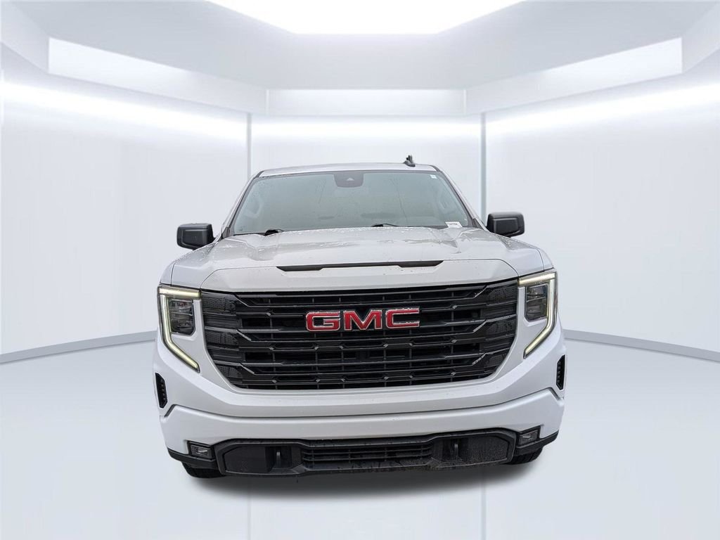 Used 2023 White GMC Elevation image 10