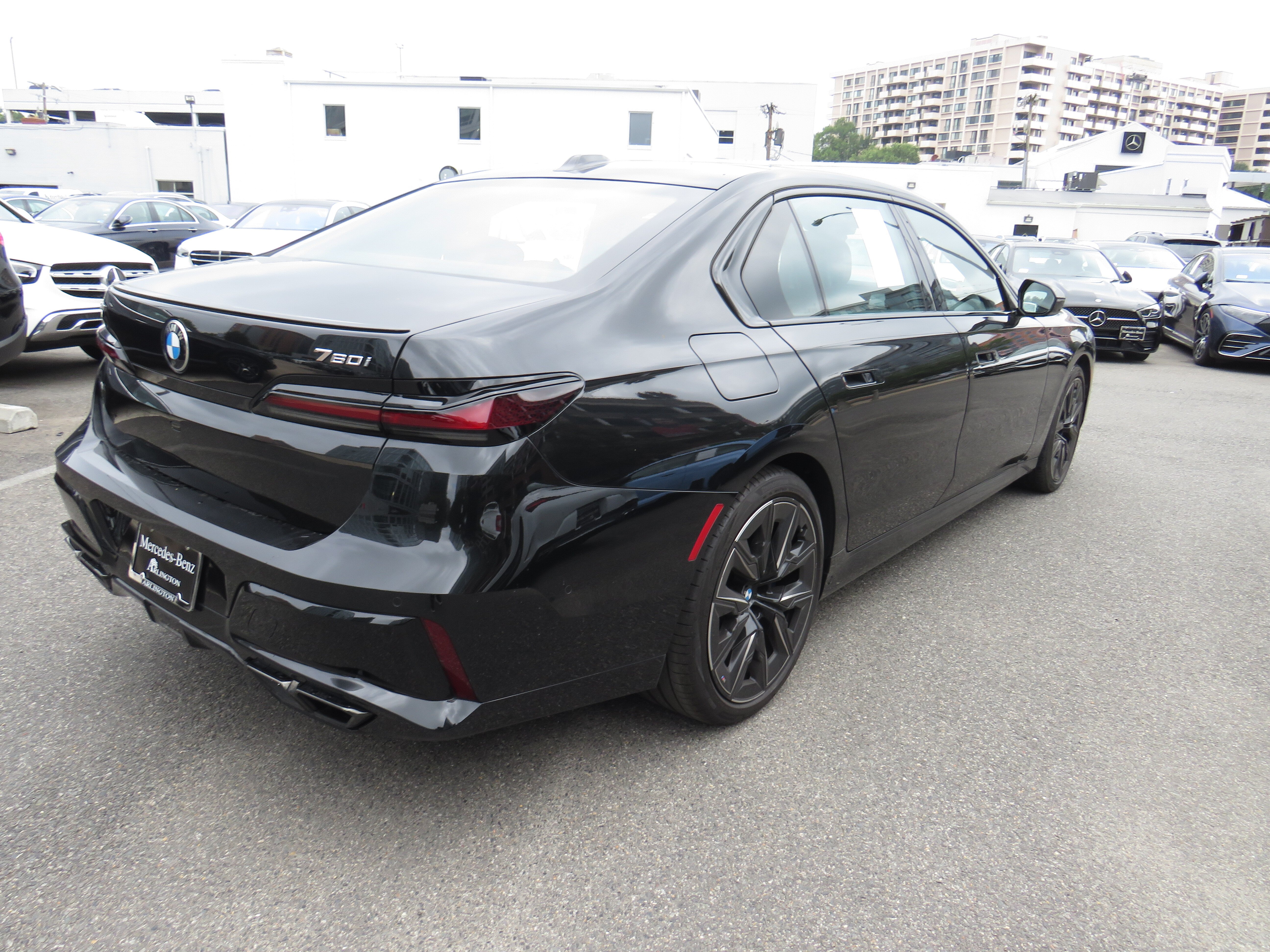 Used 2024 Black Sapphire Metallic BMW 760i xDrive image 4