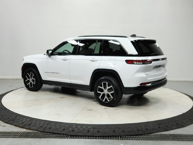 Used 2024 White Jeep Limited image 6
