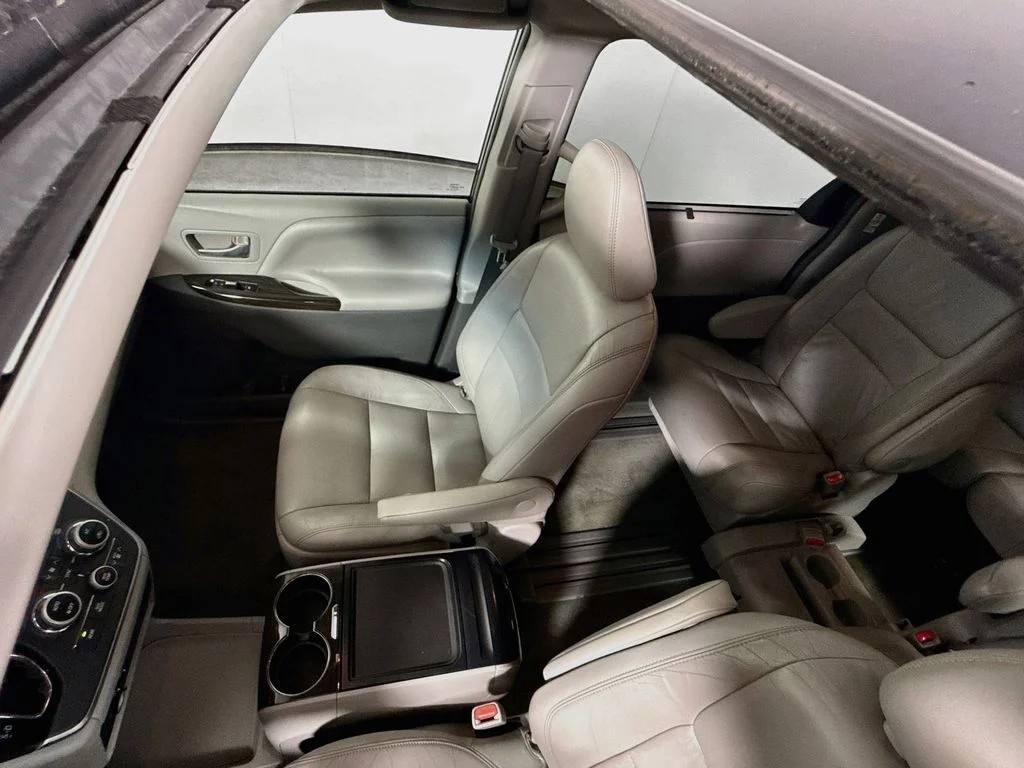 Used 2015 Predawn Gray Mica Toyota XLE Premium image 20