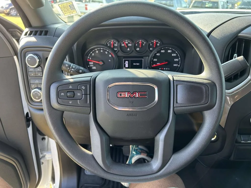 New 2026 Summit White GMC Pro image 26