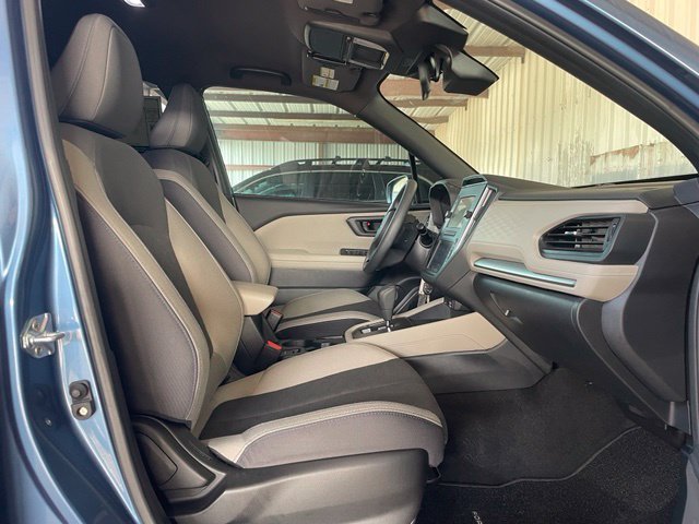Used 2025 Blue Subaru Base image 21