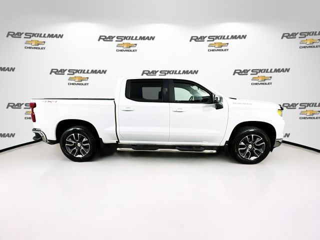 Used 2024 Summit White Chevrolet LT image 8