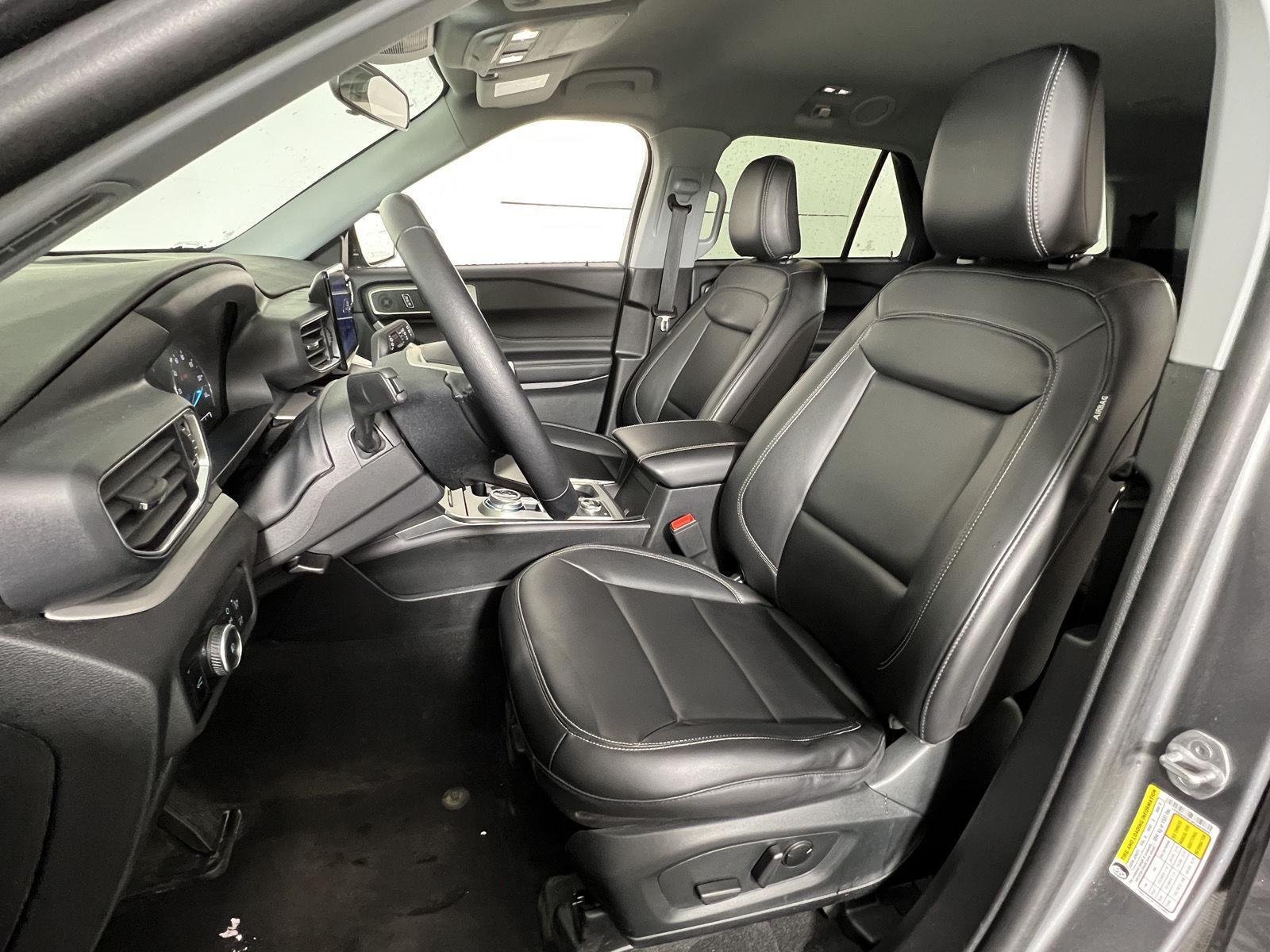 Used 2023 Gray Metallic Ford XLT image 2