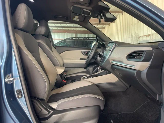 Used 2025 Blue Subaru Base image 21
