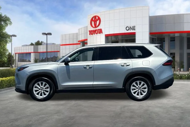 Certified Used 2025 Silver Toyota XLE image 9