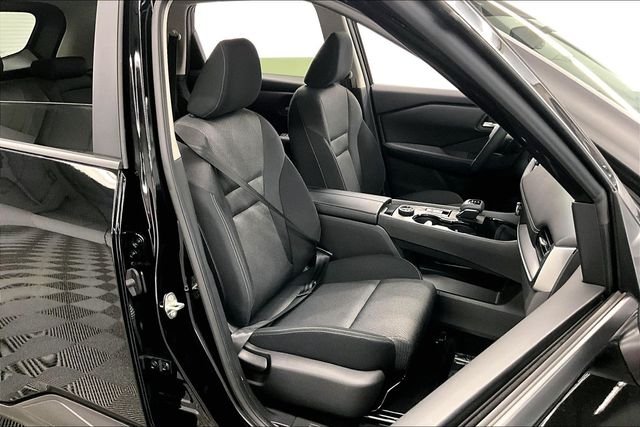 2026 Nissan Rogue SV - Photo 8