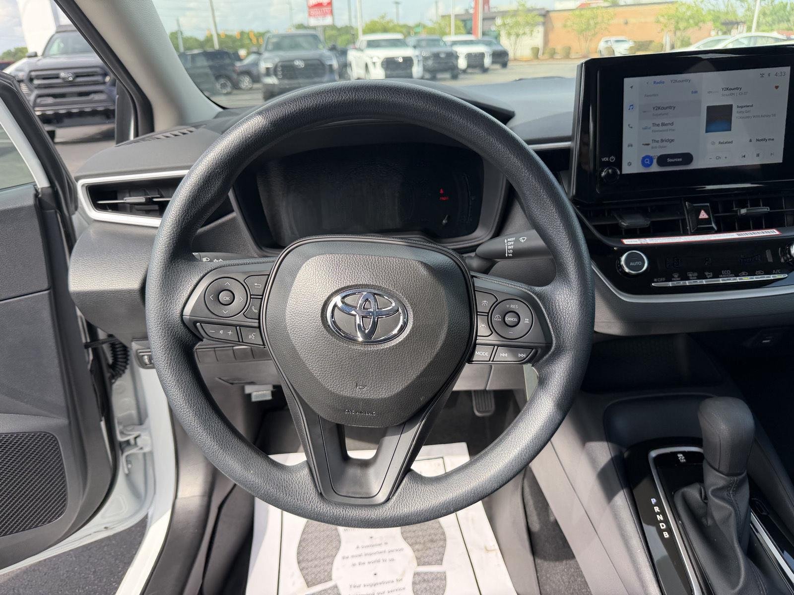 Used 2026 Wind Chill Pearl Toyota LE image 17