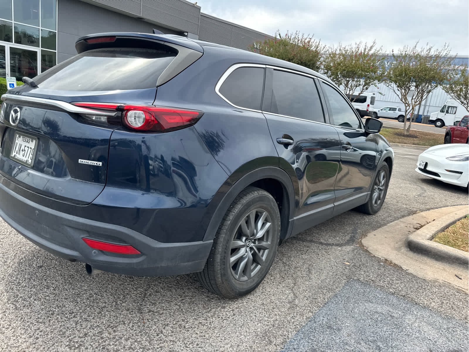 Used 2021 Deep Crystal Blue Mica Mazda Touring image 3