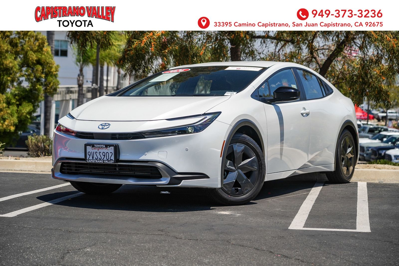 Certified Used 2026 PLATINUM WHITE PEARL MC. Toyota SE image 1