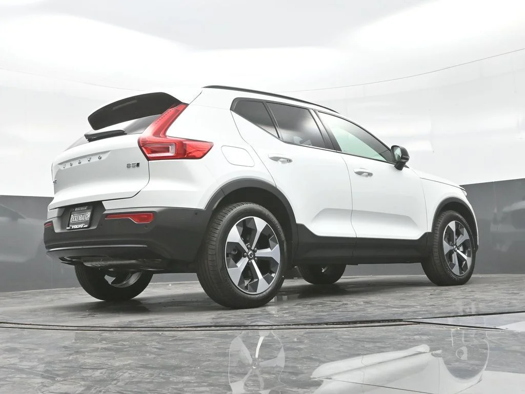 New 2026 Crystal White Volvo Plus image 27