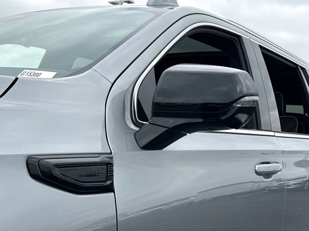 2026 GMC Yukon XL Denali Ultimate - Photo 13