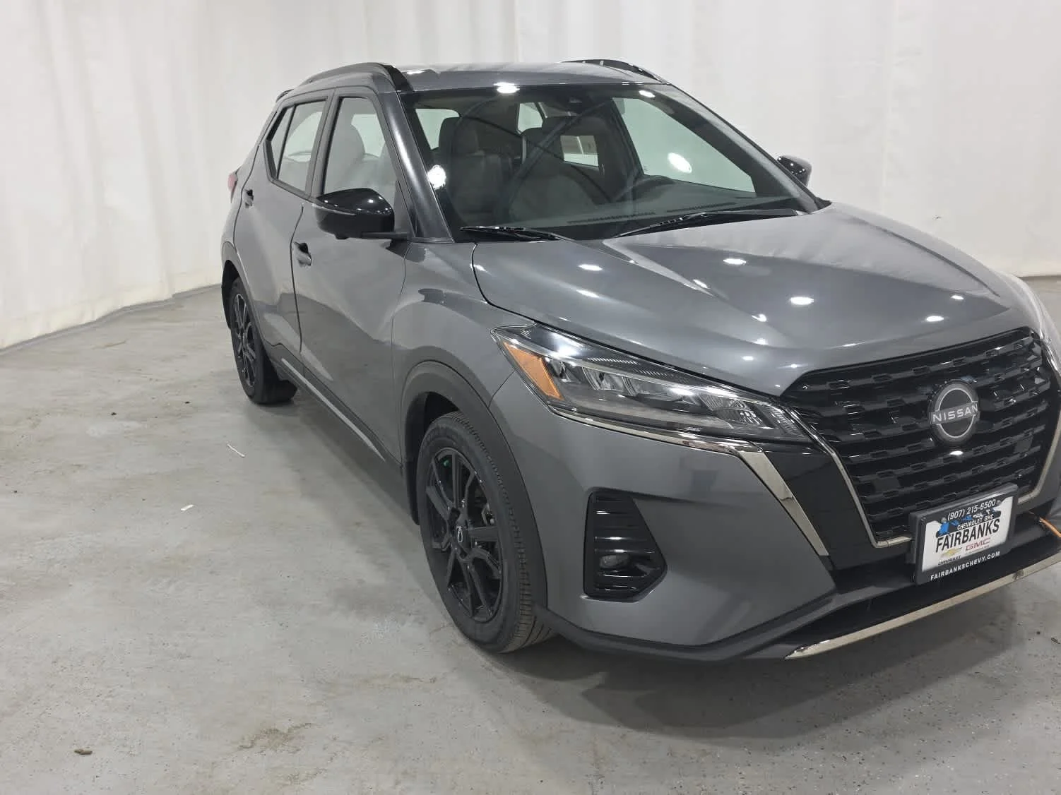 Used 2023 Gun Metallic Nissan SR image 9