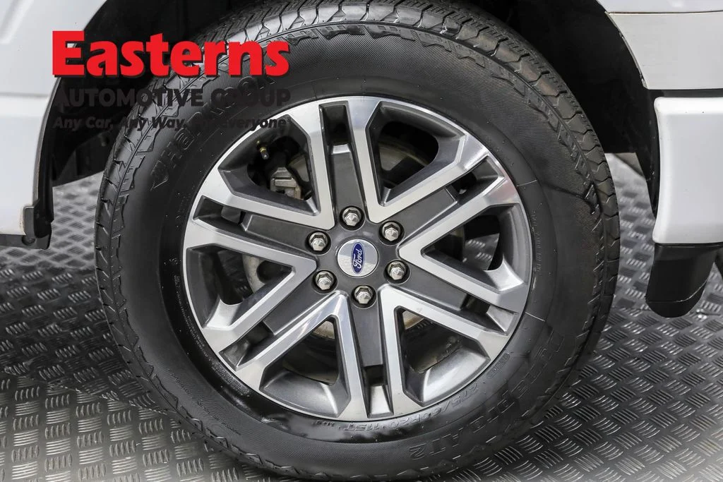 Used 2021 White Ford XL image 31