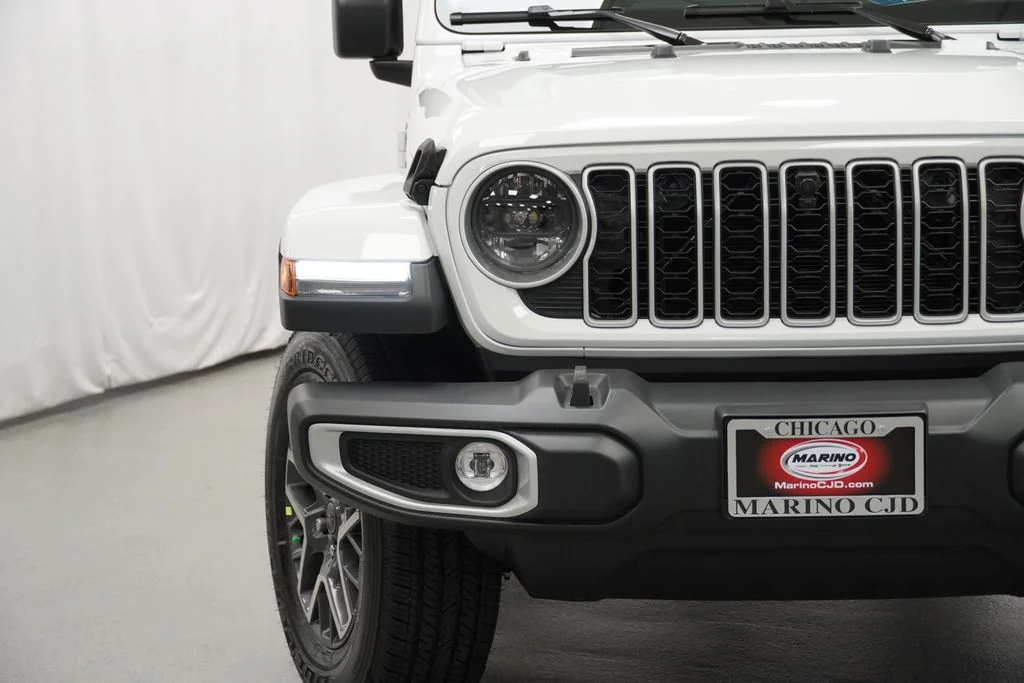 New 2026 Bright White Clear-Coat Exterior Paint Jeep Sahara image 6