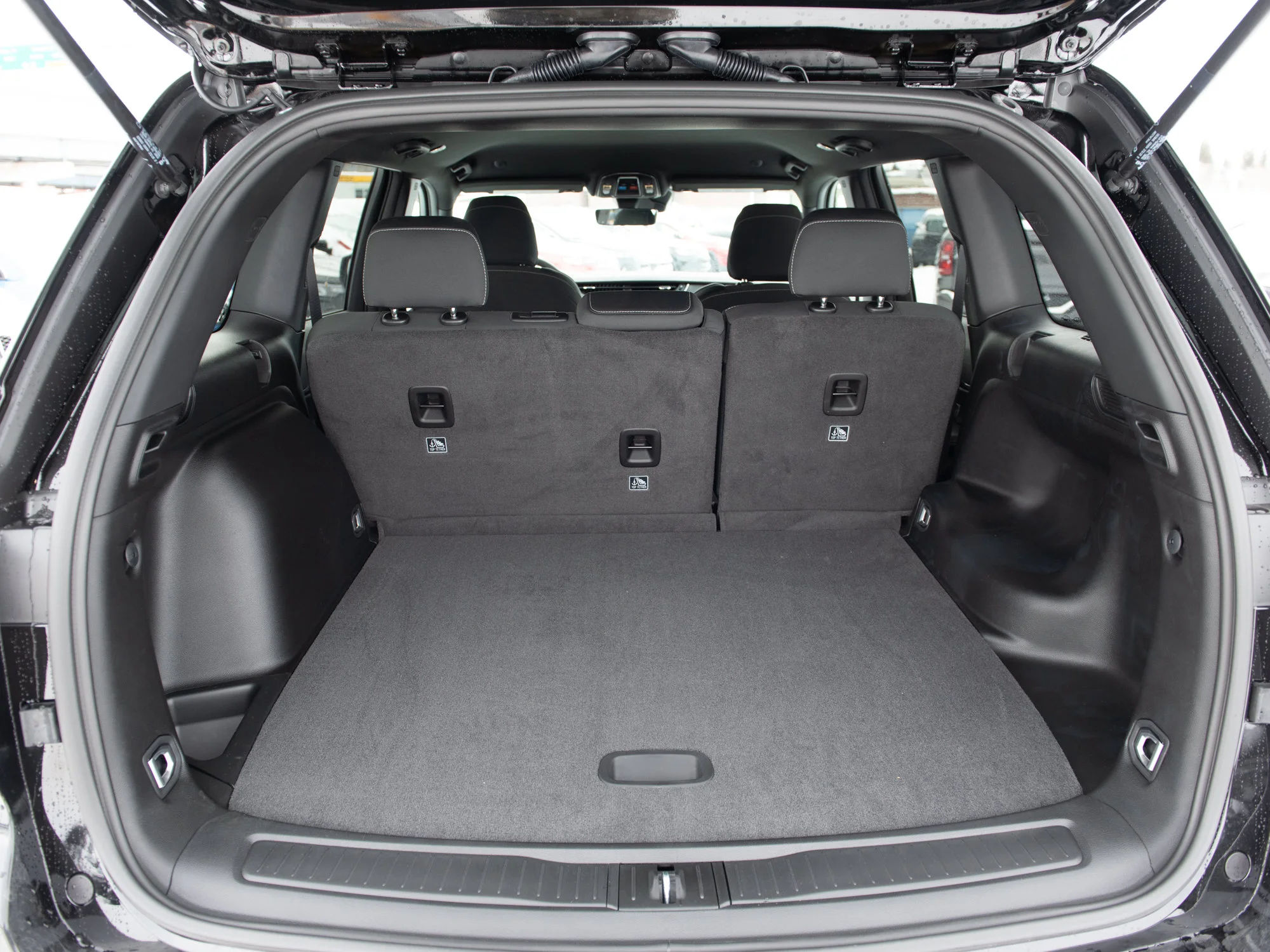 New 2025 Black Jeep Laredo* 4x4, Heated Seats/Wheel, Blind-Spot Monitoring image 18