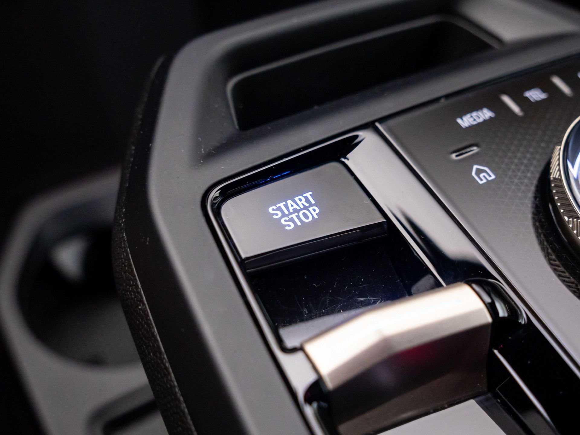 Used 2026 Black BMW xDrive45 image 20