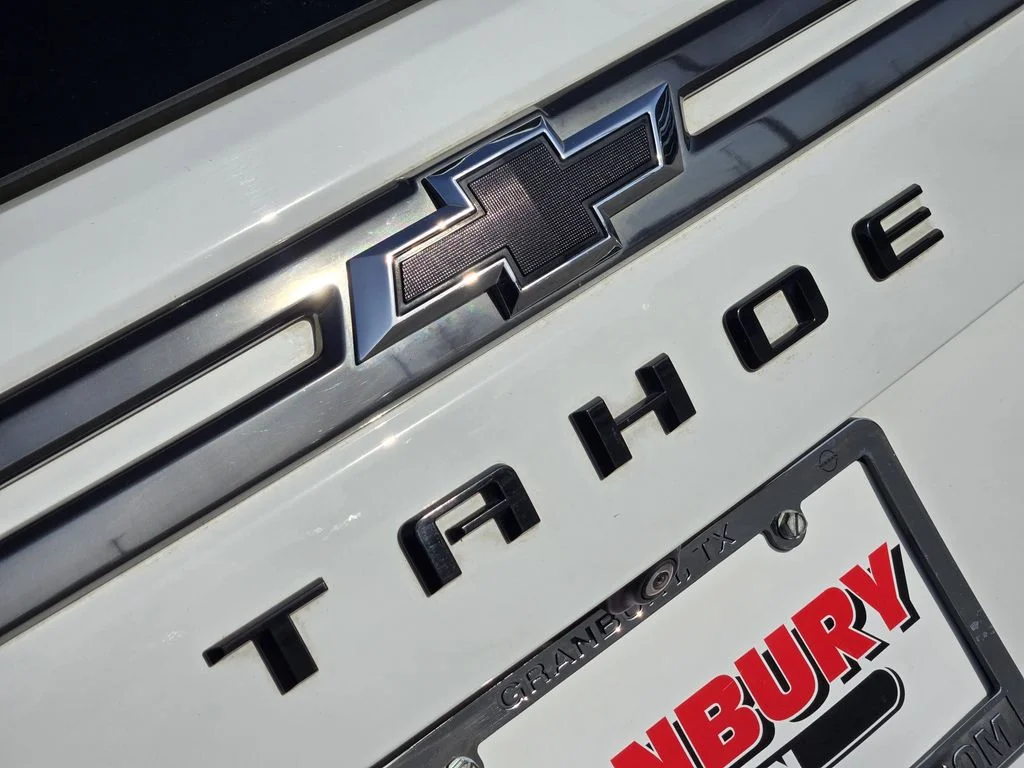 Used 2021 White Chevrolet Z71 image 12
