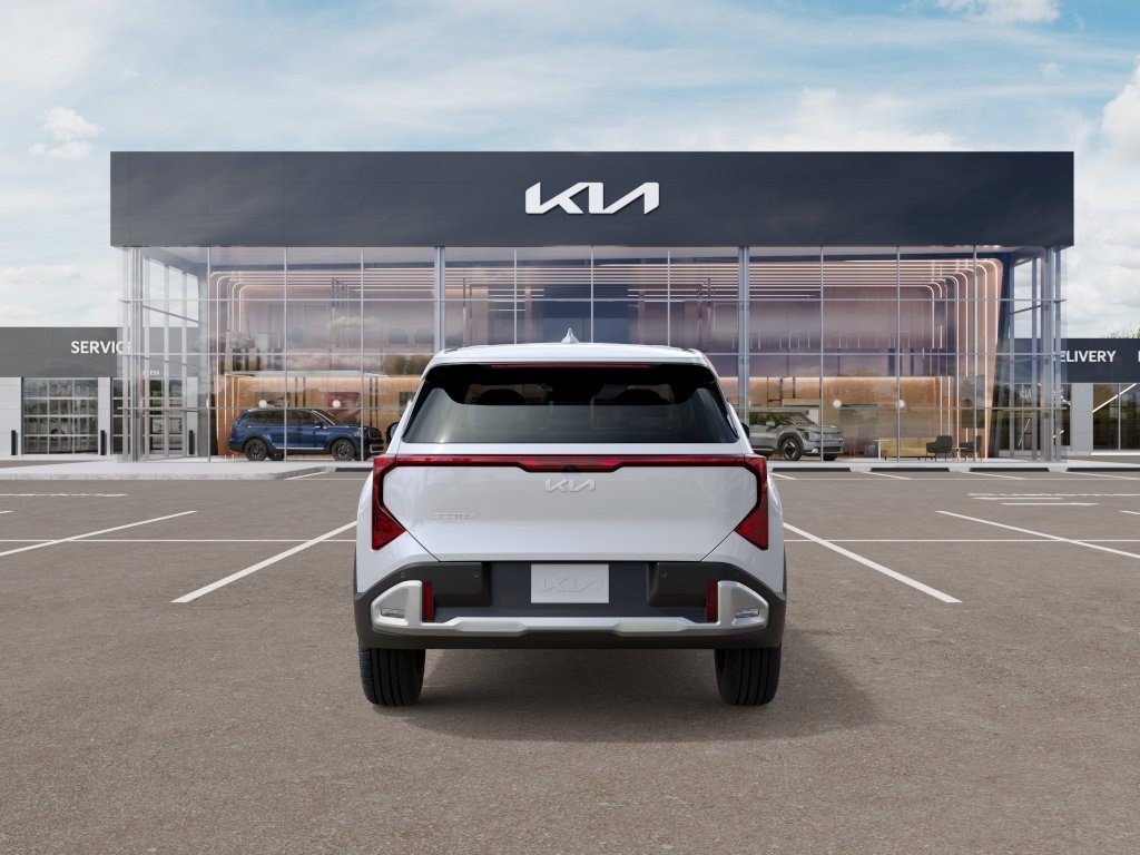 New 2027 Snow White Pearl Kia LX image 5