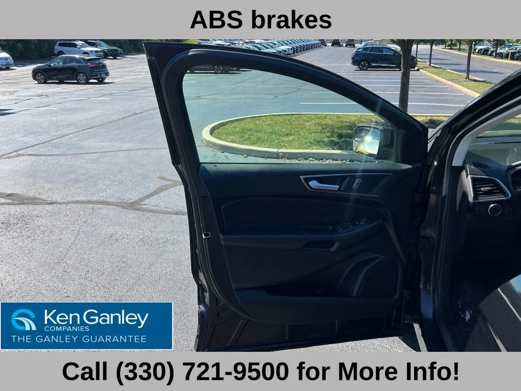 Used 2022 Black Ford SE image 25