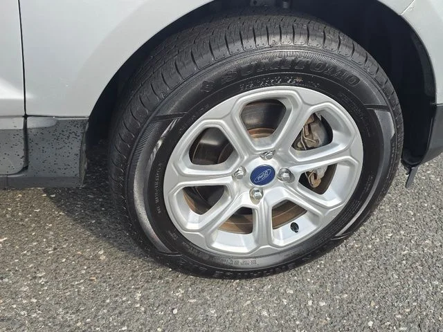 Used 2018 Silver Metallic Ford SE image 9
