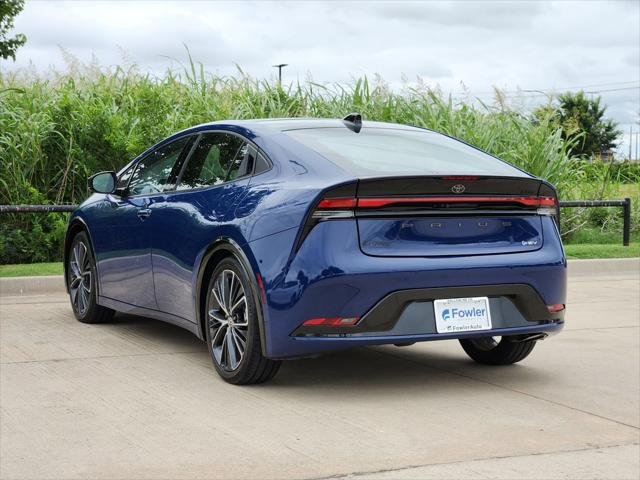 Certified Used 2025 RESERVOIR BLUE Toyota  image 5