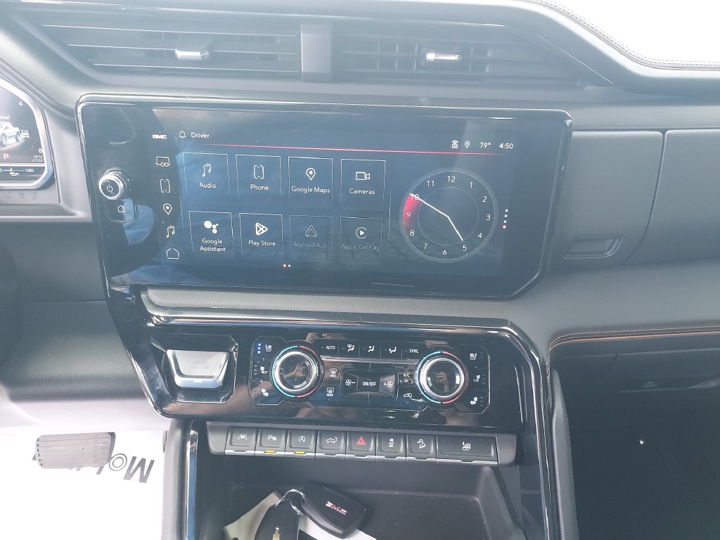 Used 2022 White GMC AT4 image 21