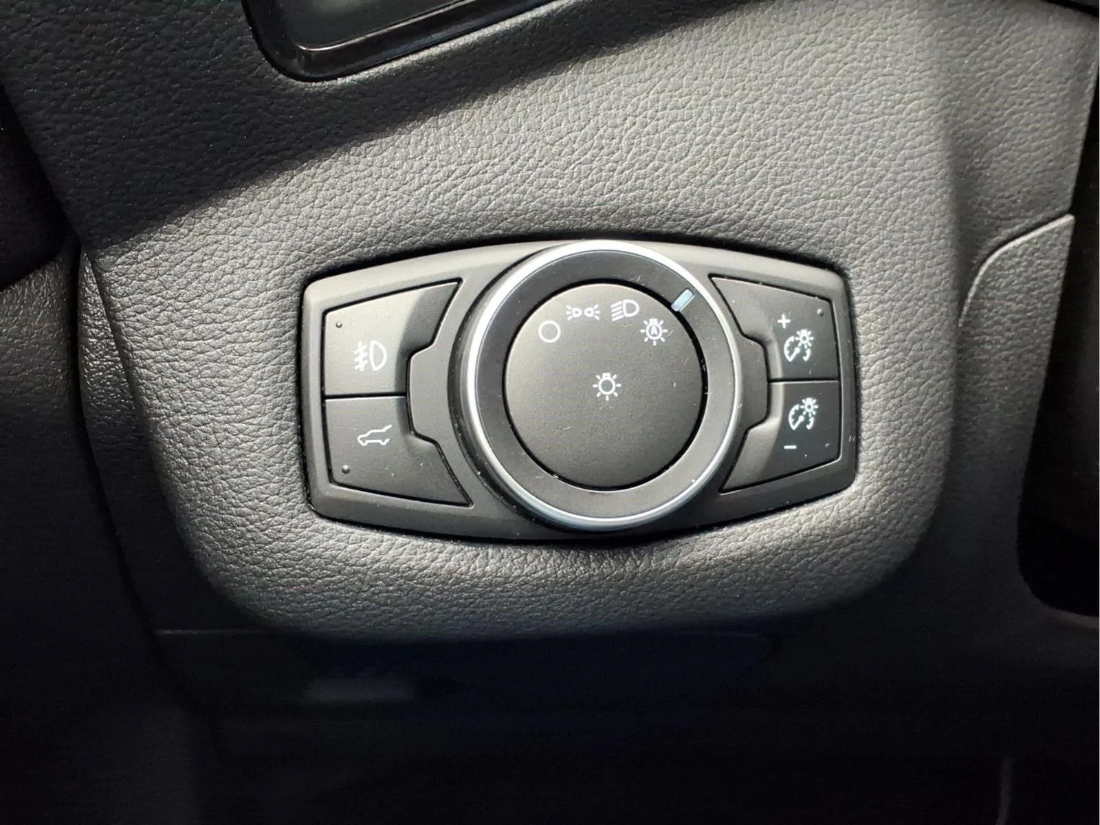 Used 2018 Ruby Red Metallic Ford Titanium image 45
