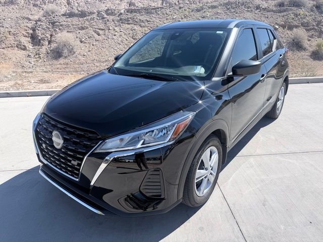 2025 Nissan KICKS PLAY Base