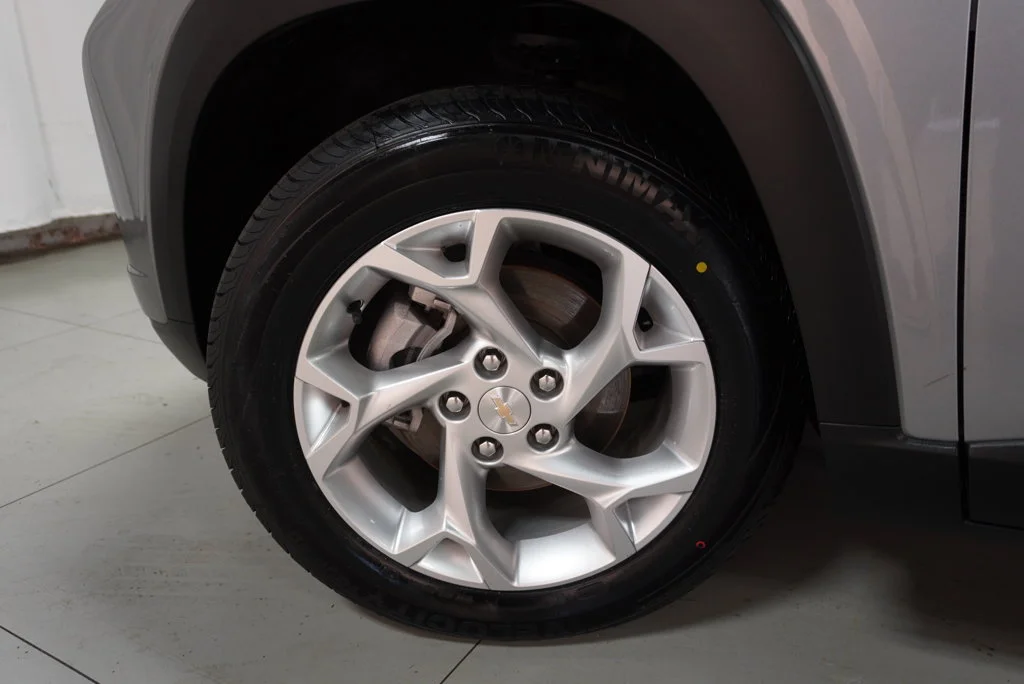 Used 2025 Sterling Gray Metallic Chevrolet LS image 38